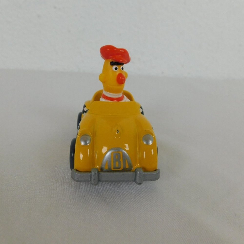 2 Sesame Street Muppets Playskool Die Cast Cars 1981-1983 Toy Vintage Bird Bert - Picture 6 of 11